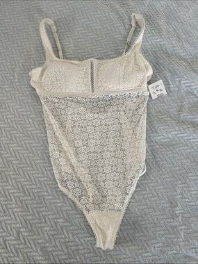 Gilly Hicks Cream Floral Lace Bodysuit